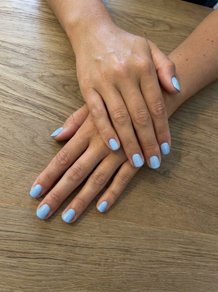 Semi-permanent bleu ciel pastel — Valentine Institut